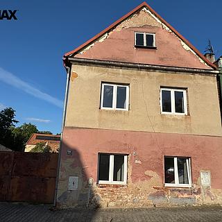 Prodej rodinného domu 70 m² Blšany, Náměstí