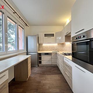 Prodej bytu 2+1 57 m² Chomutov, Cihlářská