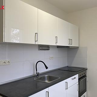 Pronájem bytu 2+1 54 m² Chomutov, Václavská