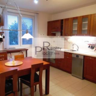 Pronájem bytu 3+1 87 m² Šanov