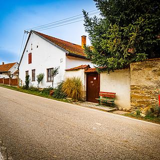 Prodej rodinného domu 388 m² Paračov