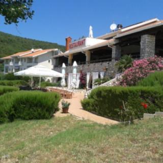 Prodej hotelu, penzionu, 2327m²