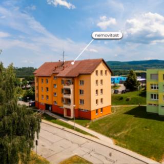 Prodej bytu 3+1 74 m² Lhenice, Sídliště SNP