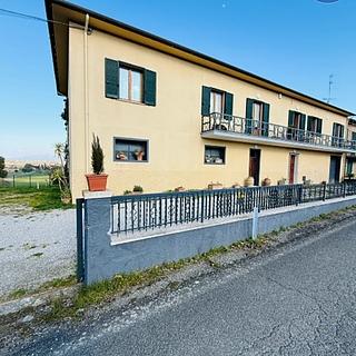 Prodej rodinného domu, 400m&sup2;