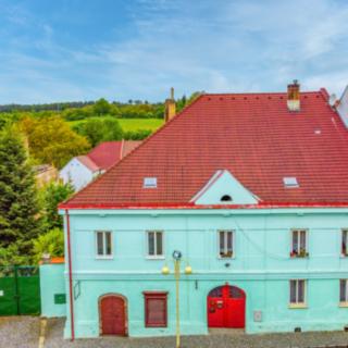 Pronájem bytu 1+1 60 m² Husinec