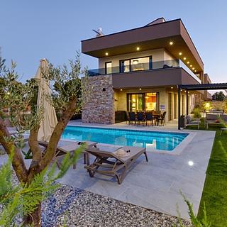 Prodej rodinného domu, 200m&sup2;