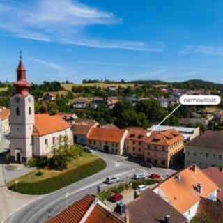 Prodej ostatního komerčního prostoru 1 500 m² Husinec, Komenského