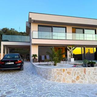 Prodej vily, 173m²