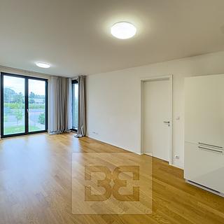 Pronájem bytu 2+kk 52 m&sup2; Praha