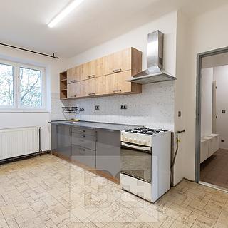 Pronájem bytu 2+1 55 m² Praha Modřany, Klostermannova