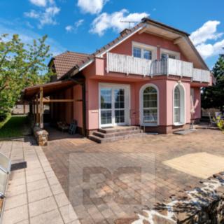 Prodej rodinného domu 314 m² Lány