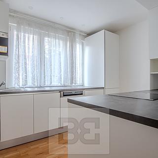 Pronájem bytu 2+kk, 52m²