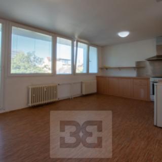 Pronájem bytu 2+kk 58 m² Praha Michle, Hanusova