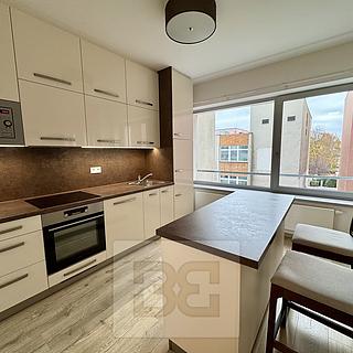 Pronájem bytu 1+kk, garsoniery 44 m² Zlín