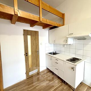 Prodej bytu 1+kk a garsoniéry 17 m² Štětí, Krátká