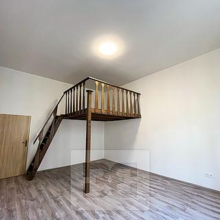 Pronájem bytu 2+1 53 m² Karlovy Vary, Koptova