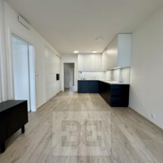 Pronájem bytu 3+kk 80 m² Brno