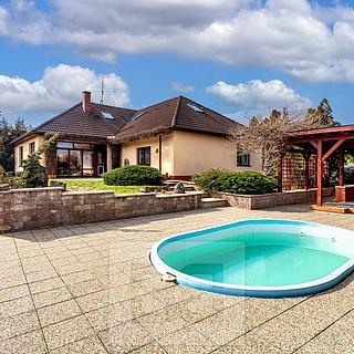 Prodej rodinného domu 262 m&sup2; Králův Dvůr