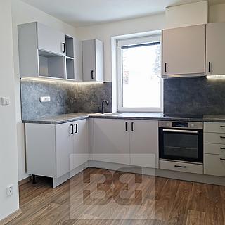 Pronájem bytu 2+kk 50 m&sup2; Střelice