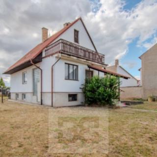 Prodej rodinného domu 238 m² Hrobce, Hlavní