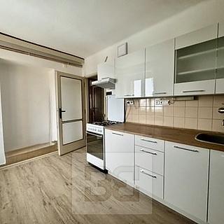 Pronájem bytu 2+1 69 m² Třebíč Horka-Domky, Václavské nám.