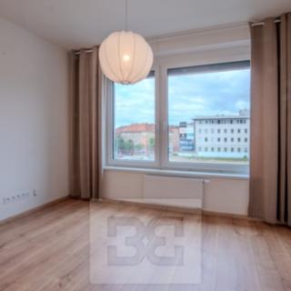 Pronájem bytu 1+kk, garsoniery 32 m² Praha