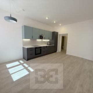 Pronájem bytu 3+kk 79 m² Praha