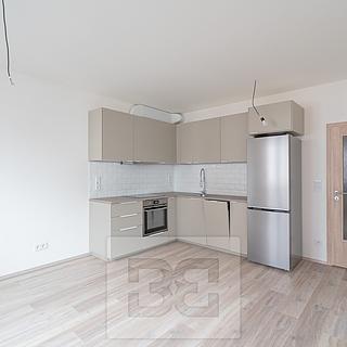 Pronájem bytu 2+kk 42 m&sup2; Praha