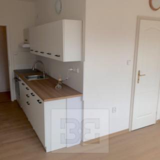 Pronájem bytu 2+kk, 49m²