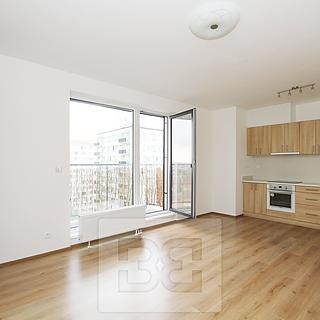 Pronájem bytu 2+kk 74 m&sup2; Praha