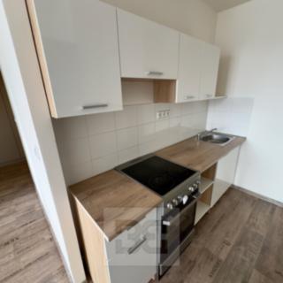 Pronájem bytu 2+kk 43 m² Praha Bohnice, Zelenohorská