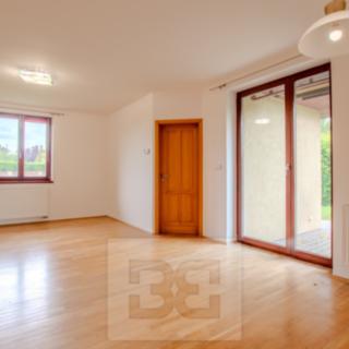 Pronájem rodinného domu 100 m² Květnice, Devětsilová