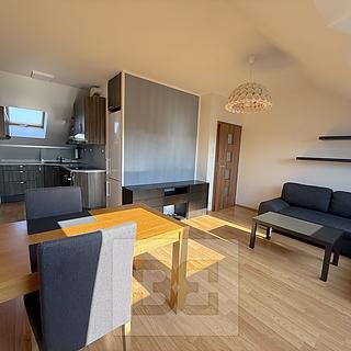 Pronájem bytu 3+kk 67 m² Praha Cholupice, Kestřanská