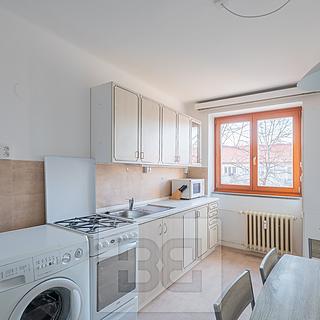 Pronájem bytu 2+1 61 m&sup2; Hradec Králové