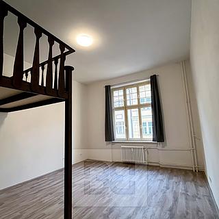 Pronájem bytu 2+1 53 m² Karlovy Vary