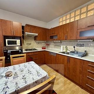 Pronájem bytu 2+1 59 m² Velké Opatovice