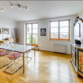 Pronájem bytu 2+1 85 m² Praha