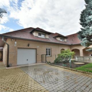 Prodej rodinného domu 336 m² Průhonice, Říčanská