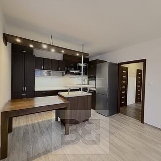 Pronájem bytu 3+kk 63 m² Klecany, V Honech