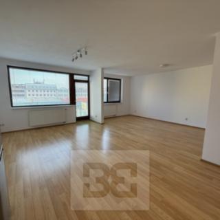 Pronájem bytu 1+kk a garsoniéry 54 m² Praha Holešovice, U měšťanského pivovaru