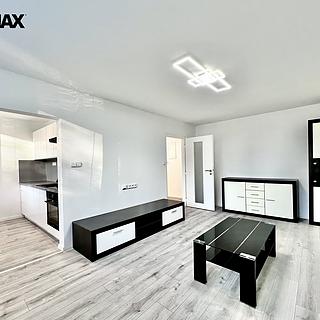 Pronájem bytu 2+1 49 m² Liberec V-Kristiánov, Školní