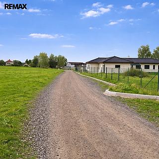 Prodej stavební parcely 988 m&sup2; Kostelec nad Černými lesy