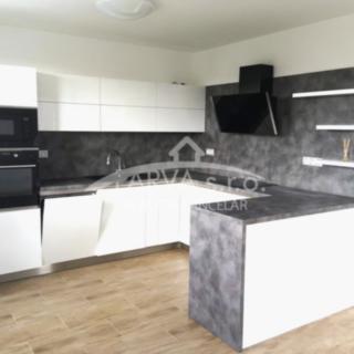 Pronájem bytu 3+kk 70 m² Vochov