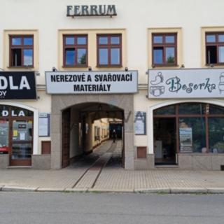 Pronájem obchodu 173 m² Plzeň