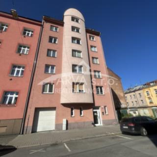 Pronájem bytu 1+kk a garsoniéry 34 m² Plzeň, Božkovská