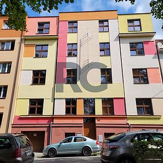 Pronájem bytu 2+1 75 m&sup2; Písek