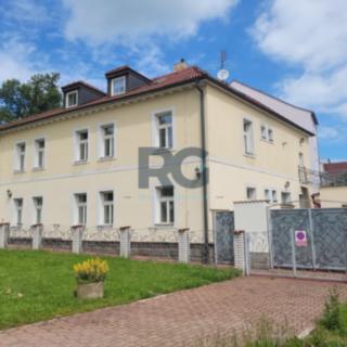Prodej dvougeneračního domu 410 m² Protivín, Masarykovo nám.