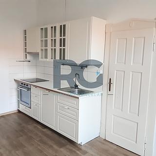 Pronájem bytu 3+1 111 m² Písek Budějovické Předměstí, Mírové nám.