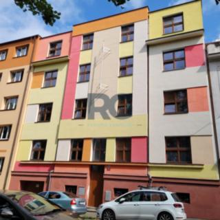 Pronájem bytu 2+1 75 m² Písek Budějovické Předměstí, Mírové nám.