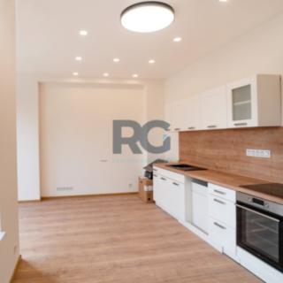 Pronájem bytu 1+kk, garsoniery 28 m² Praha
